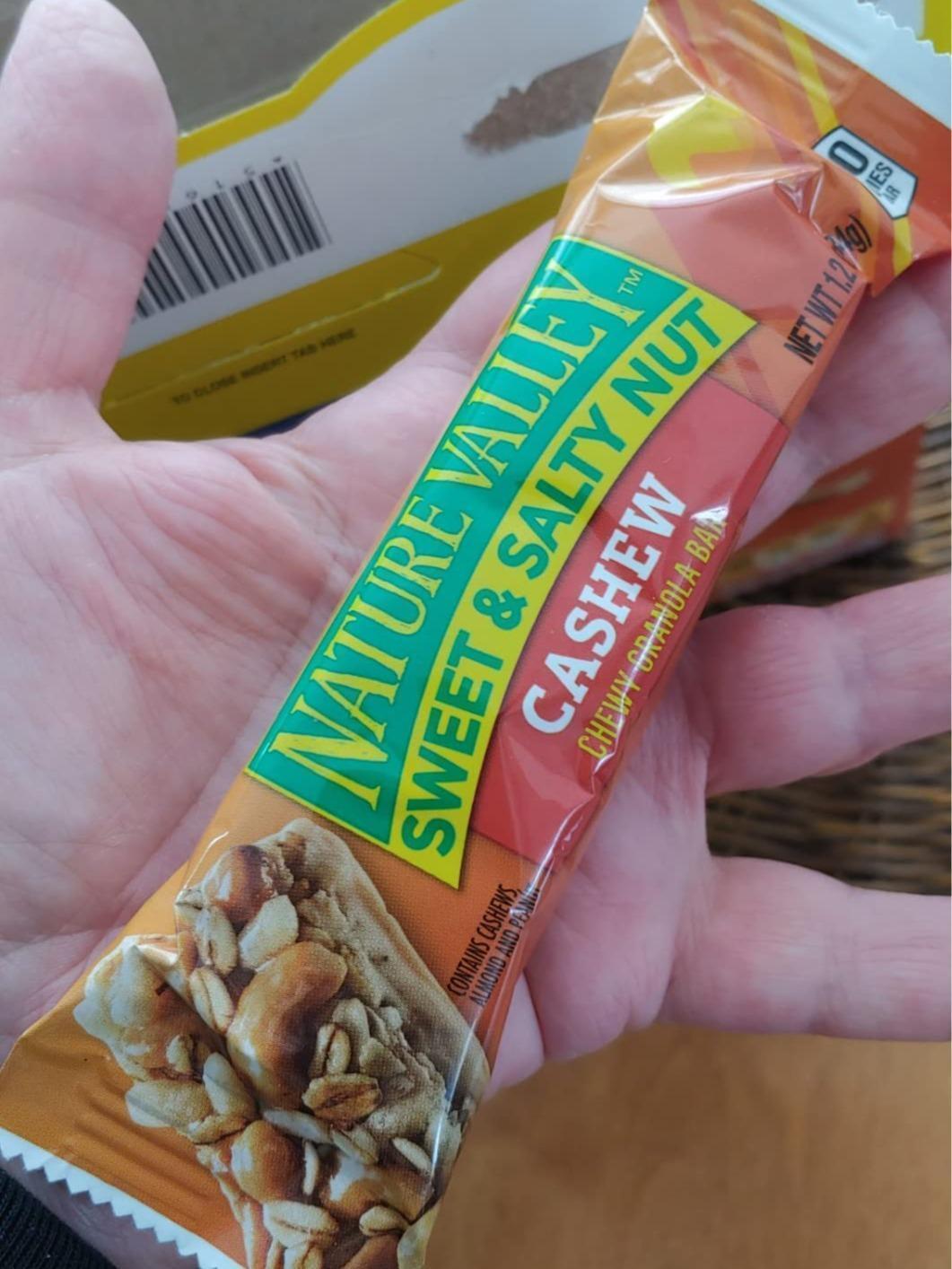 Nature Valley Sweet and Salty Nut Cashew Granola Bars – Portable Hiking Snack for Trail and Backpack
