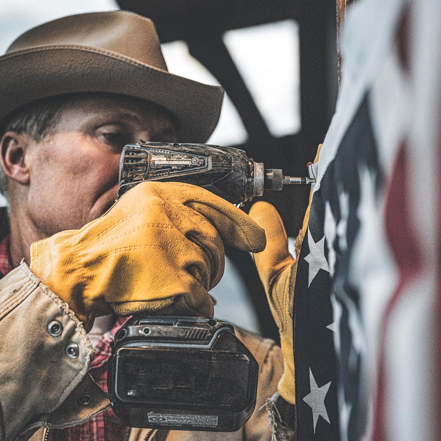 Wells_Lamont_Men's_Reinforced_Cowhide_Leather_Work_Gloves_with_Palm_Patch