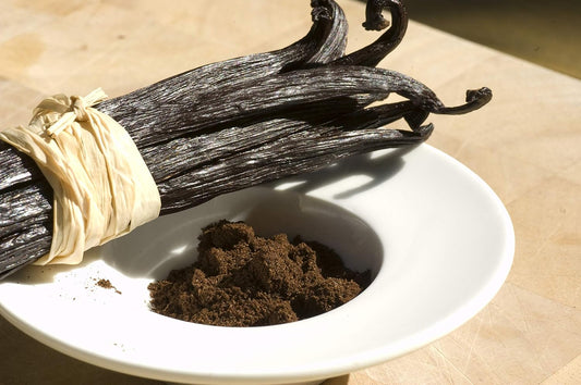 100% pure ground madagascar vanilla bean powder, raw and unsweetened