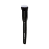 e.l.f. Camo Liquid Blush Brush, Soft & Dense Bristles, Vegan & Cruelty-Free, Ideal for Applying and Blending Colors on Cheeks