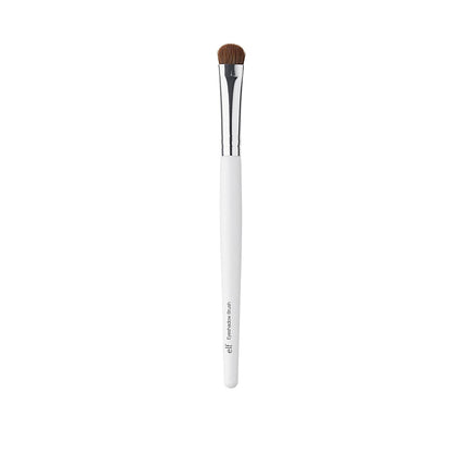 e.l.f._Small_Eyeshadow_Brush,_Makeup_Brush_For_Eye_Contouring_&_Blending,_Curved_Design,_Made_With_Synthetic_Bristles,_Vegan_&_Cruelty-Free