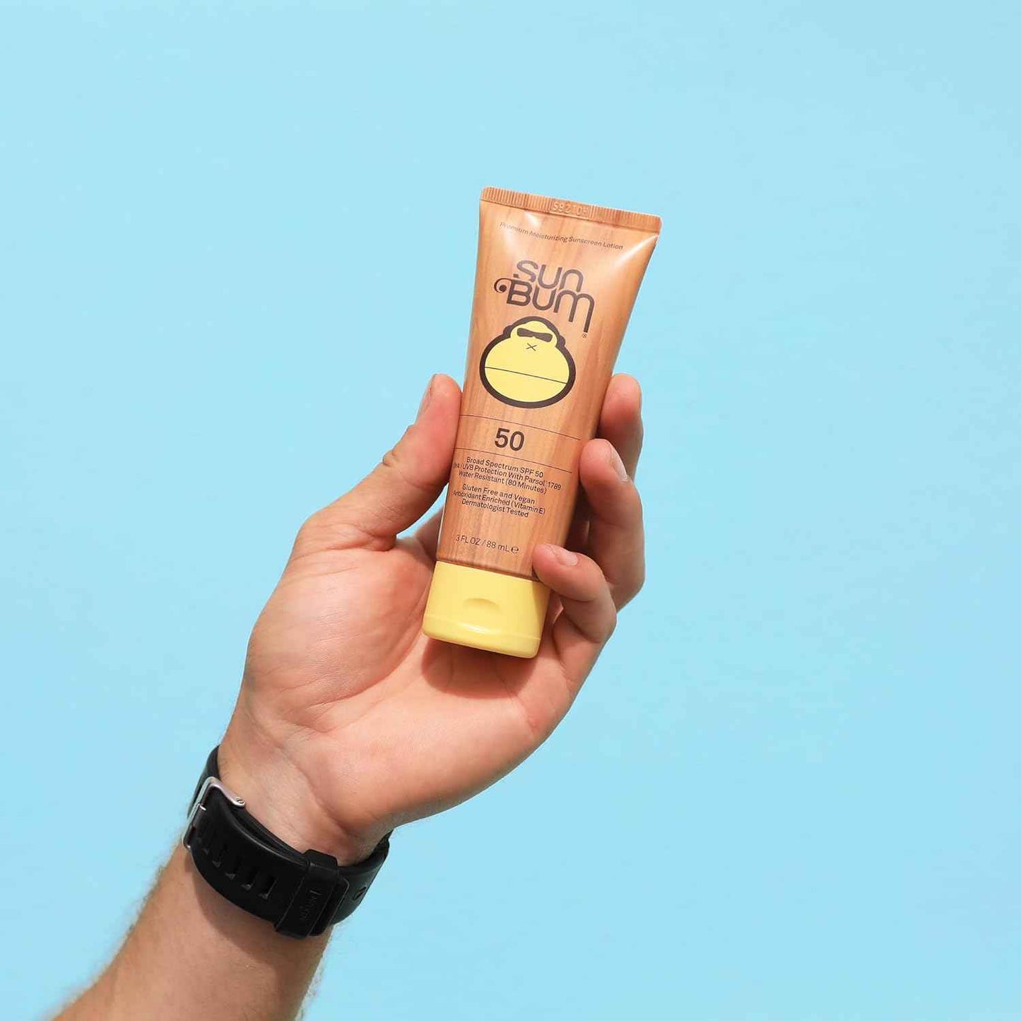 Sun Bum Original Sunscreen Body Lotion - Broad Spectrum Moisturizing Sunscreen with Vitamin E - Hawaii 104 Act Compliant (Made without Octinoxate & Oxybenzone) - Travel Size