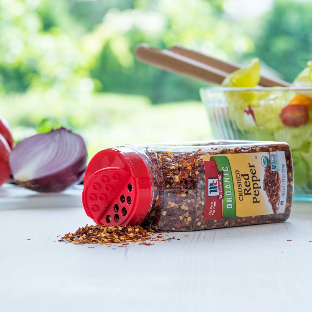 McCormick_Organic_Crushed_Red_Pepper,_7.75_oz