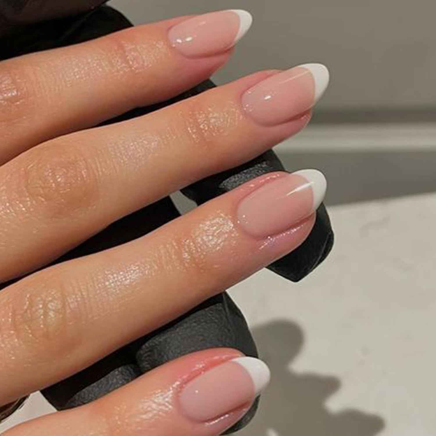 modelones French Tip Press On Nails, Short Oval Fake Nails Press Ons with Nail Glue, Adhesive Tabs, Nail File, Prep Pad, Manicure Stick, 32Pcs 16 Sizes, Nude, Spring Women Girl Gift