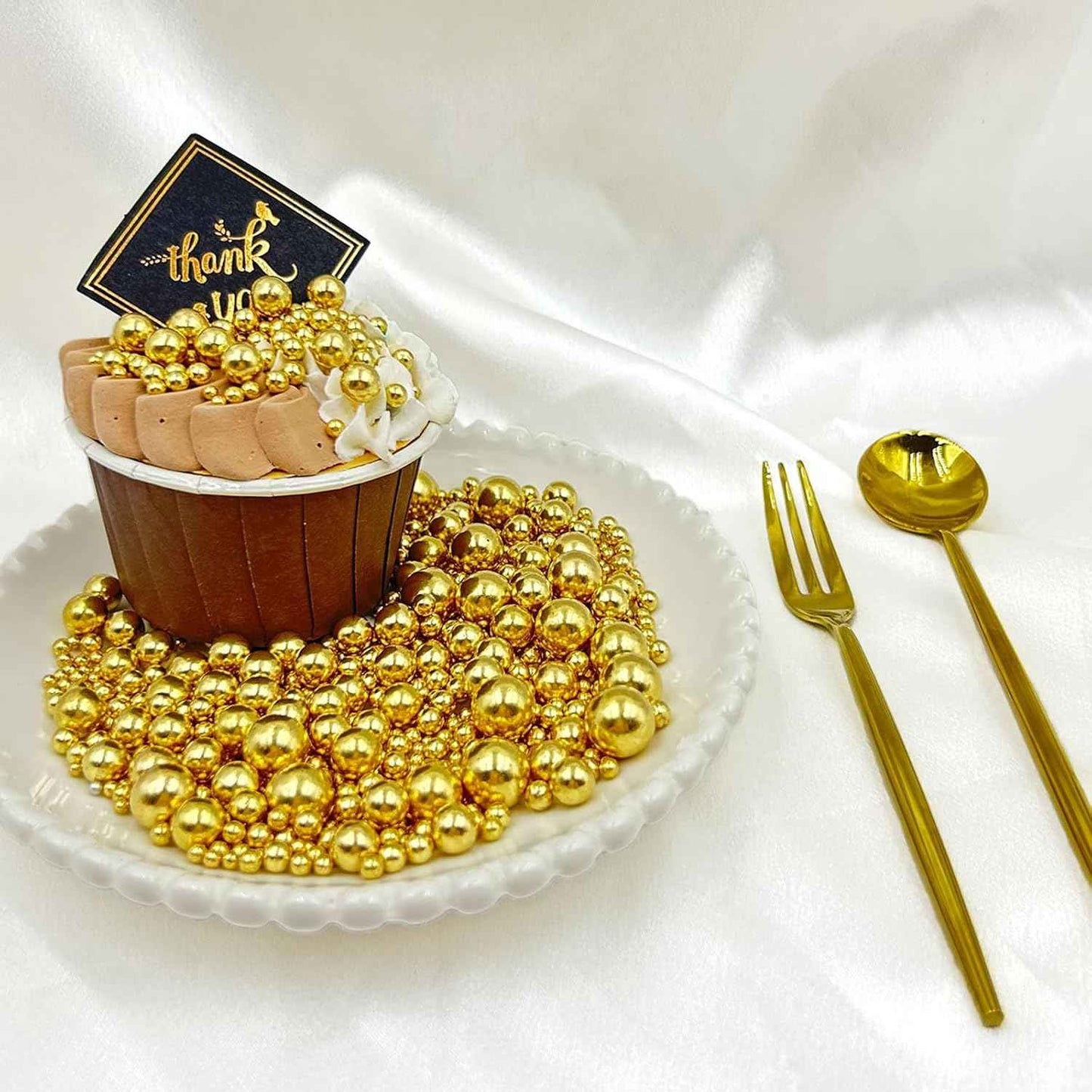 Gold Sprinkles for Cake Decorating – Family-Safe Pearl Mix for Kids' Birthday Cakes and Cupcakes