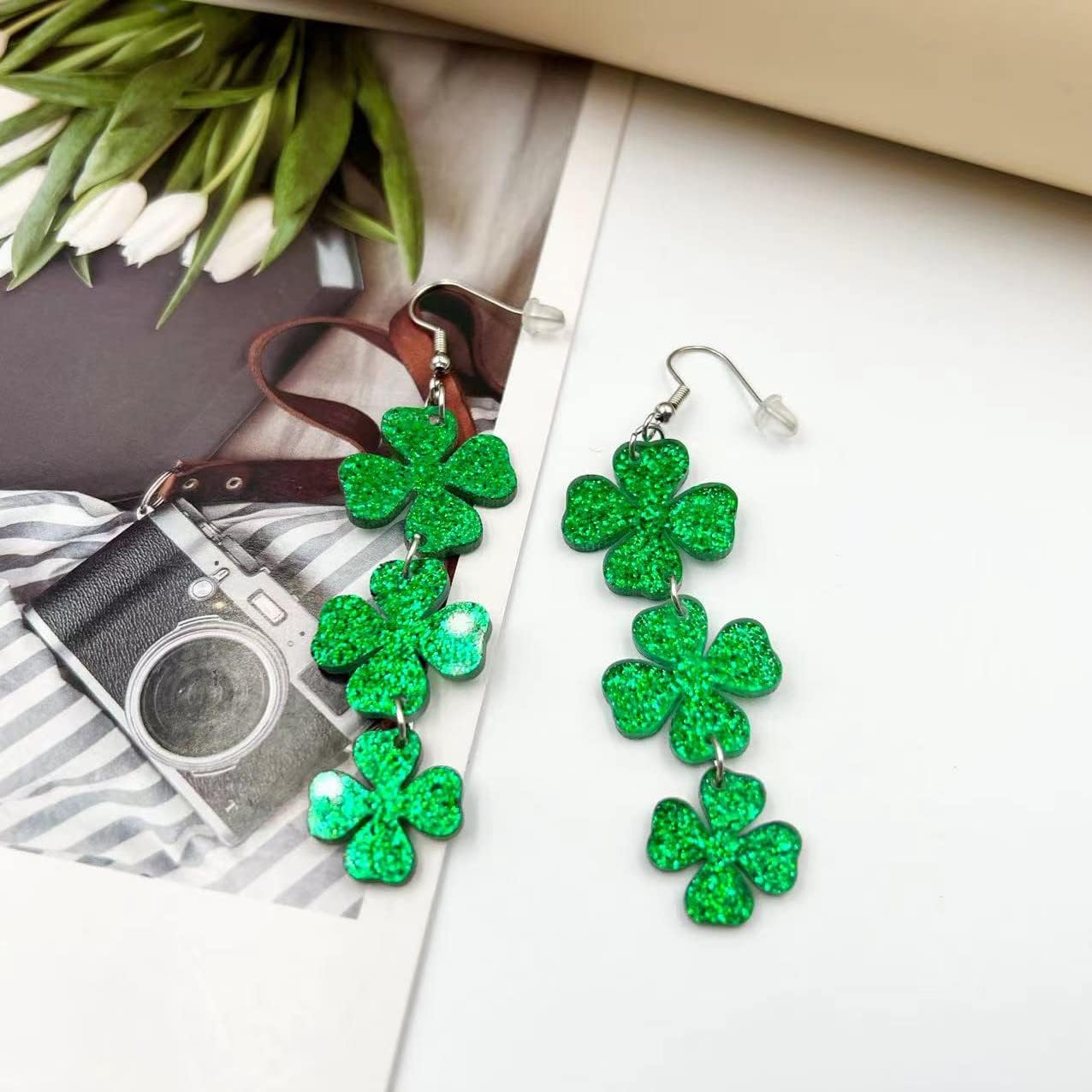 St._Patrick's_Day_Earrings_for_Women,Irish_Shamrock_Acrylic_Dangle_Earrings,_Green_Hat_Clover_Horseshoe_Drop_Earrings_for_Irish_Festival