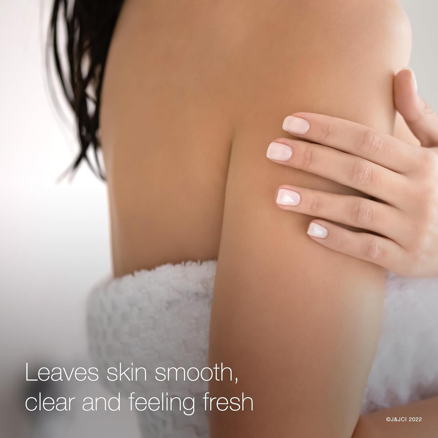 Neutrogena_Body_Clear_Acne_Body_Wash_and_Exfoliating_Body_Scrub,_2%_Salicylic_Acid_Cleanser,_Chest,_Shoulder_&_Back_Acne_Treatment,_Non-Comedogenic,_Oil-Free_Shower_Gel,_8.5_fl_oz