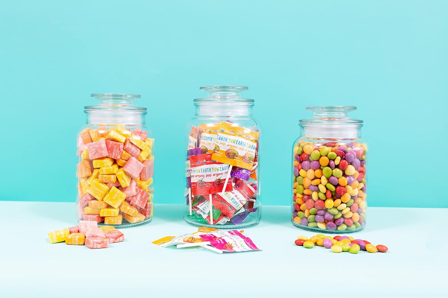 YumEarth_Organic_Lollipops,_Assorted_Flavors,_8.5_Ounce,_40_Lollipops_-_Allergy_Friendly,_Non_GMO,_Gluten_Free,_Vegan_(Packaging_May_Vary)