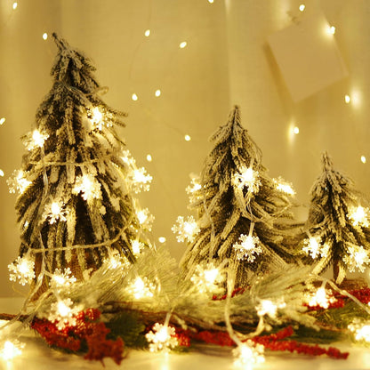 Christmas_Lights,_Snowflake_String_Lights,Fairy_Lights9.8FT,20LED,Battery_Operated,Extendable_for_Indoor_Outdoor,_Holiday_Wedding_Party,_Xmas_Tree,_New_Year,_Garden_Decorations_(9.8_FT,_Warm_White)