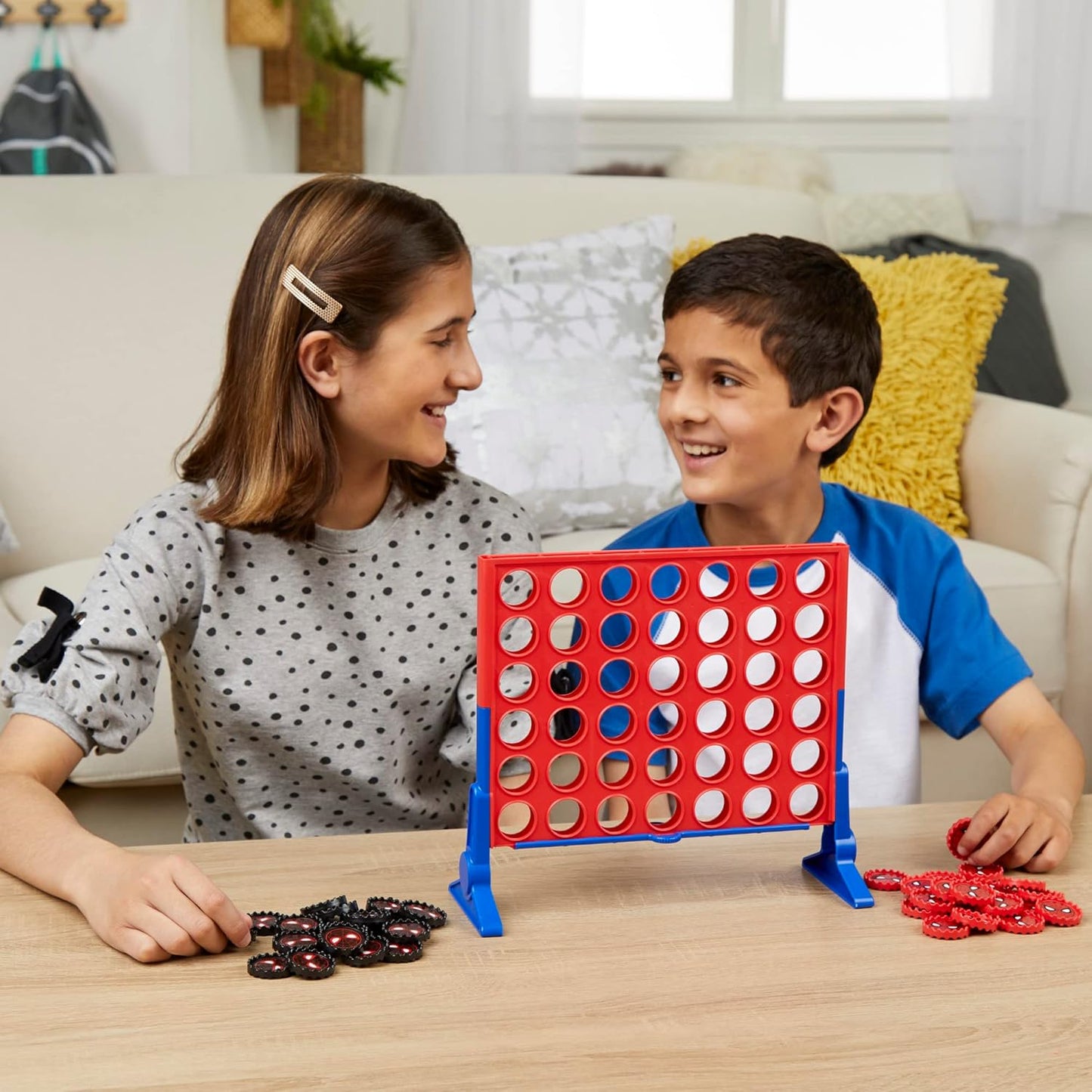 Hasbro_Gaming_Connect_4_Marvel_Spider-Man_Edition,_Strategy_Board_Game_for_2_Players,_Ages_6_and_Up_(Amazon_Exclusive)