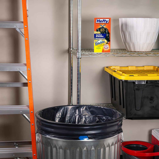 Hefty Ultra Strong 30 Gallon Trash Bags, Large Trash Bags 30 Gallon Size, Multipurpose, Break Resistant Drawstring Closure, Resists Leaks, Punctures, and Tears, Black, Fabuloso Lemon Scent
