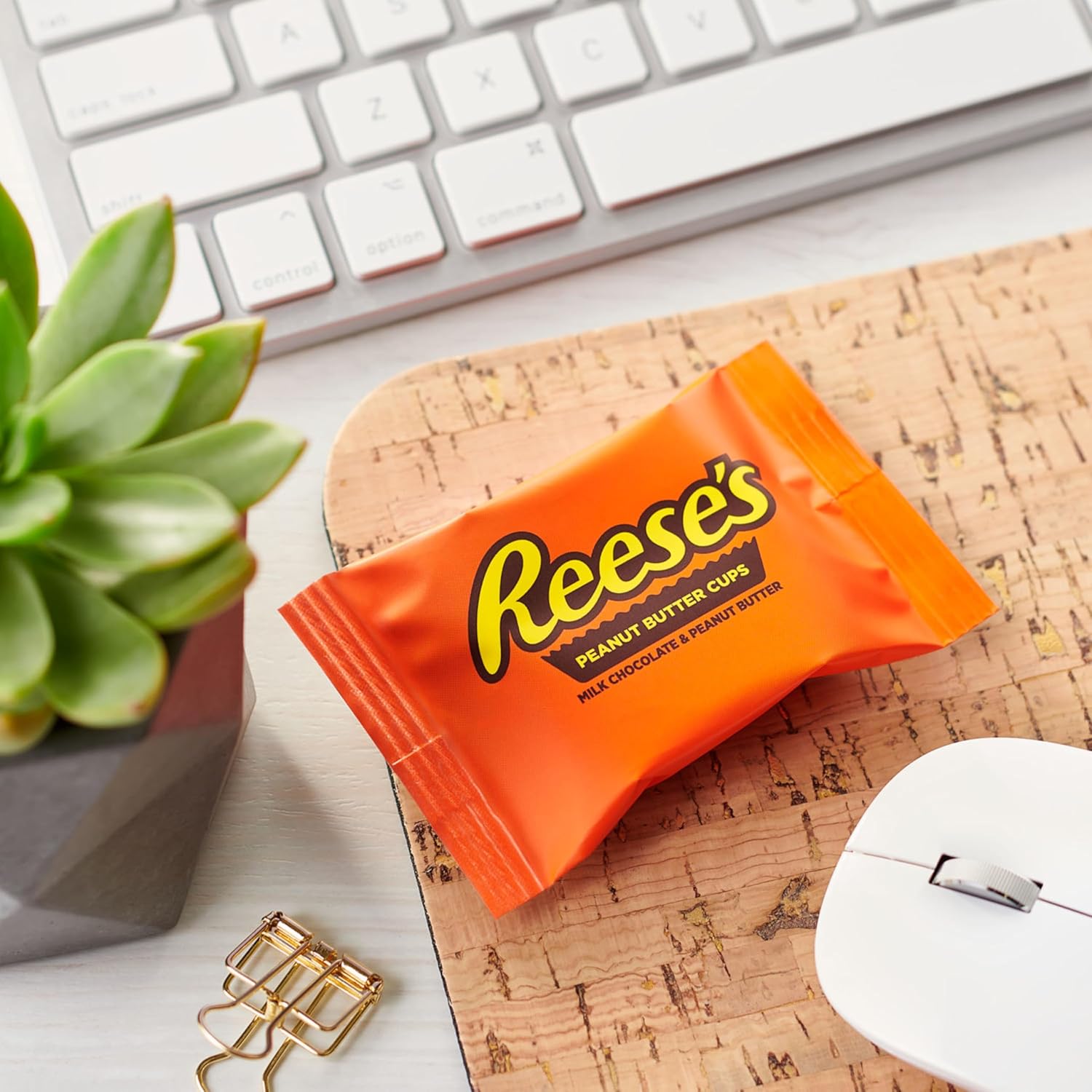 REESE'S_Milk_Chocolate_Snack_Size_Peanut_Butter_Cups,_Candy_Bag,_33_oz_(60_Pieces)