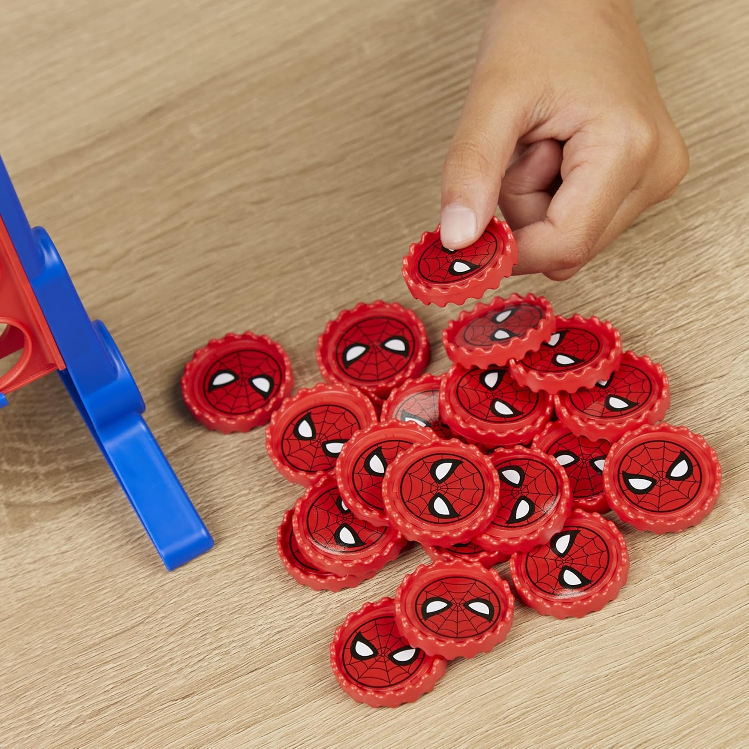Hasbro_Gaming_Connect_4_Marvel_Spider-Man_Edition,_Strategy_Board_Game_for_2_Players,_Ages_6_and_Up_(Amazon_Exclusive)