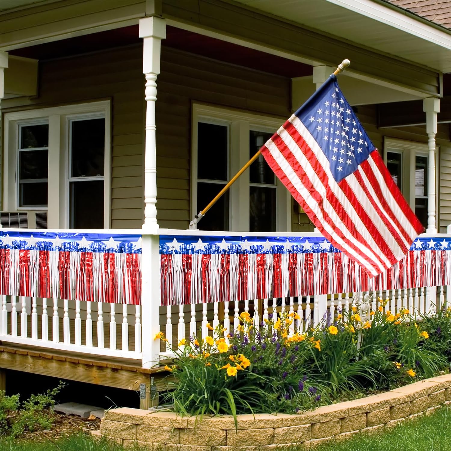 Mega-L_4th_of_July_Decorations_2_Pack_40_Feet_Foil_Fringe_Garland_Tinsel_Streamers,_Red_White_and_Blue_Star_Metallic_Hanging_Backdrop_Banner_Table_Skirts_for_Parade_Floats_Memorial_Day_Patriotic_Party