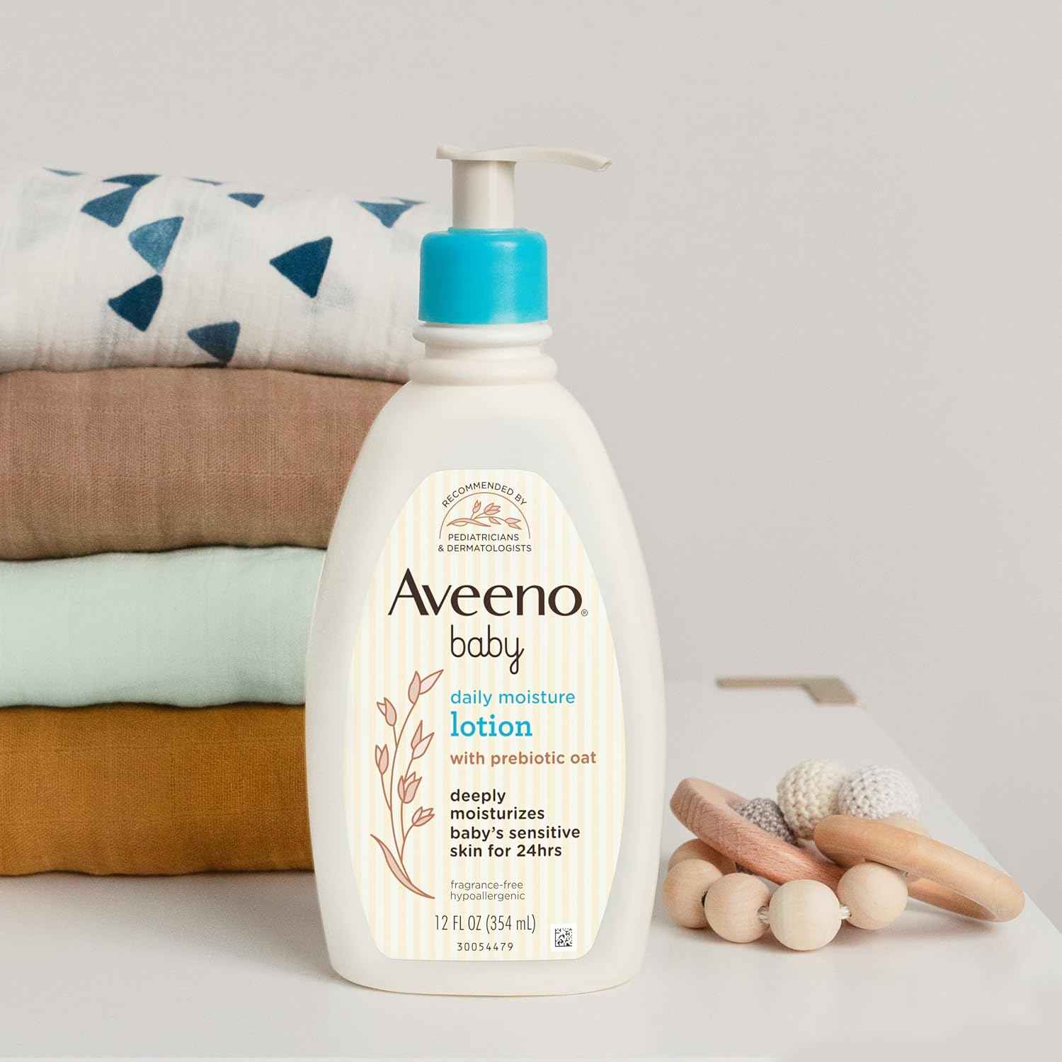 Aveeno Baby Daily Moisture Body Lotion for Sensitive Skin, Hypoallergenic Moisturizing Baby Lotion with Nourishing Oatmeal to Deeply Moisturize Baby's Skin, Fragrance-Free