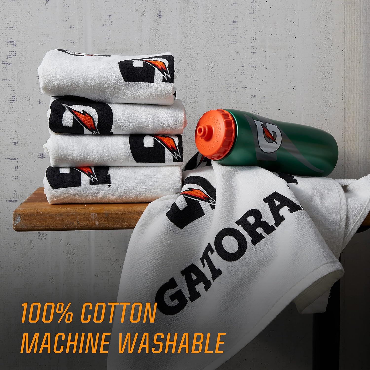 Gatorade_Premium_Sideline_Towel_Bi-color,_White,_Small