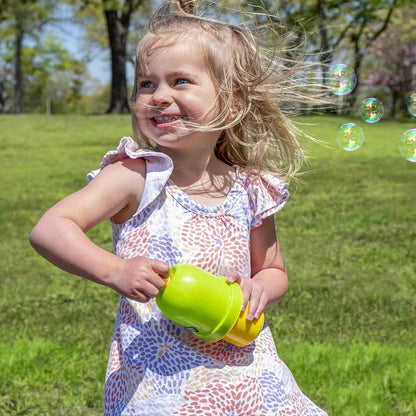 Little Kids Fubbles No-Spill Tumbler Includes 4oz Bubble Solution and bubble wand (tumbler colors may vary) Multicolor