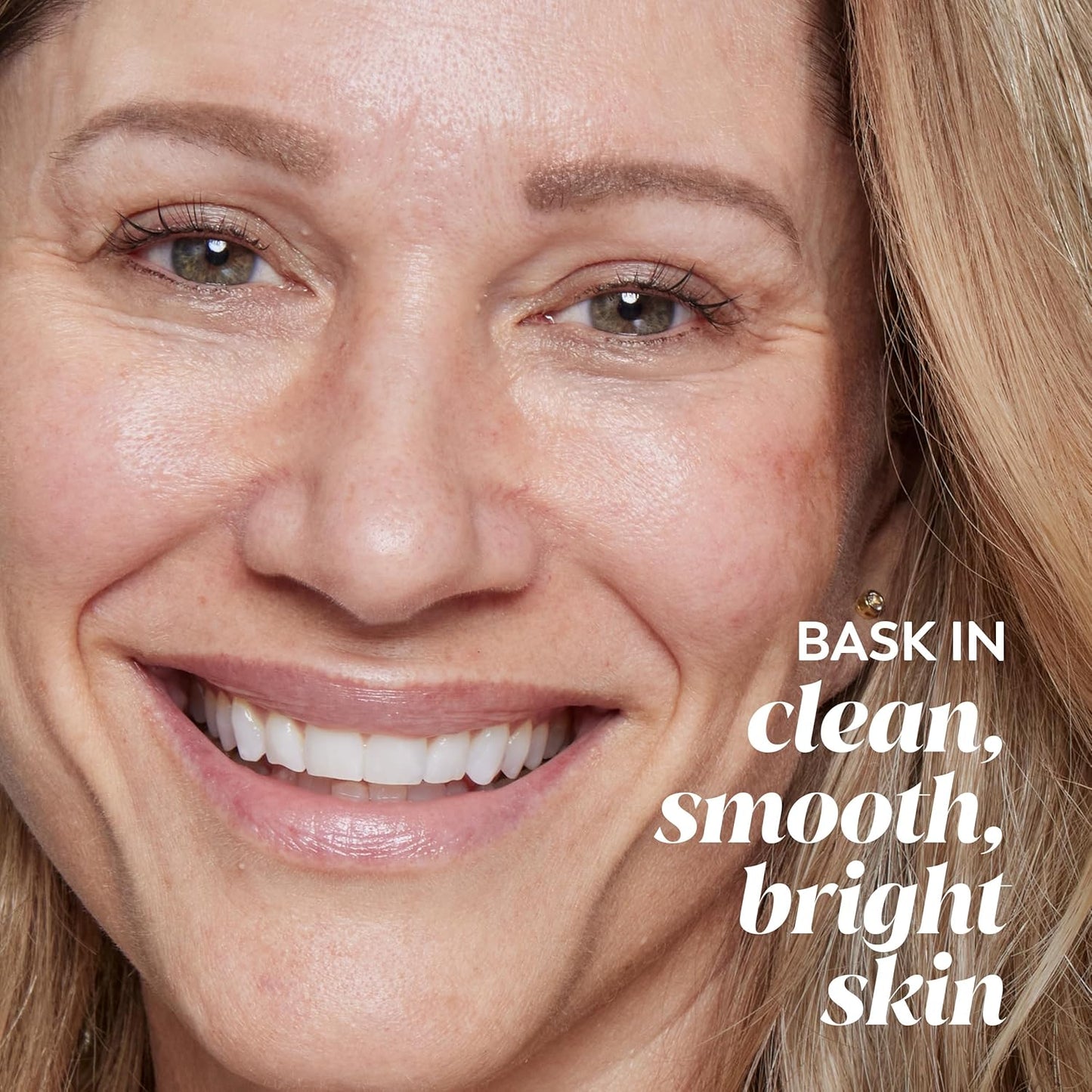Facial_Cleanser_by_Olay_Regenerist,_Detoxifying_Pore_Scrub_&_Exfoliator,_5_Oz_(Pack_of_3)