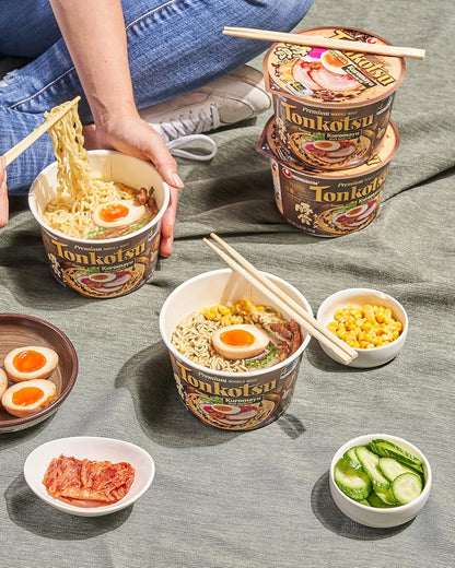 Nongshim_Tonkotsu_Ramen_with_Kuromayu_Noodle_Big_Bowl,_3.56_Ounce_(Pack_Of_6)