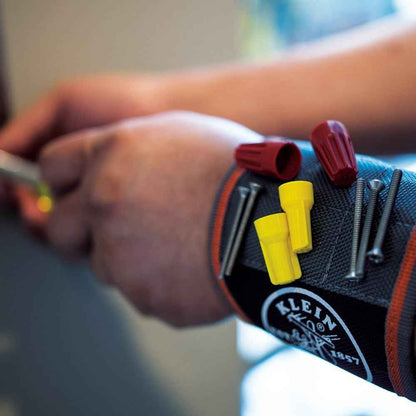 Klein Tools 55895 Magnetic Wristband for Electricians – Hold Screws, Wire Nuts and Bits While Working Overhead