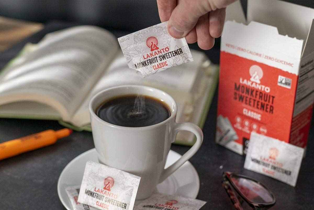Lakanto Classic Monk Fruit Sweetener Packets – Zero-Calorie Daily Wellness Ritual for Tea, Coffee and Hydration on the Go