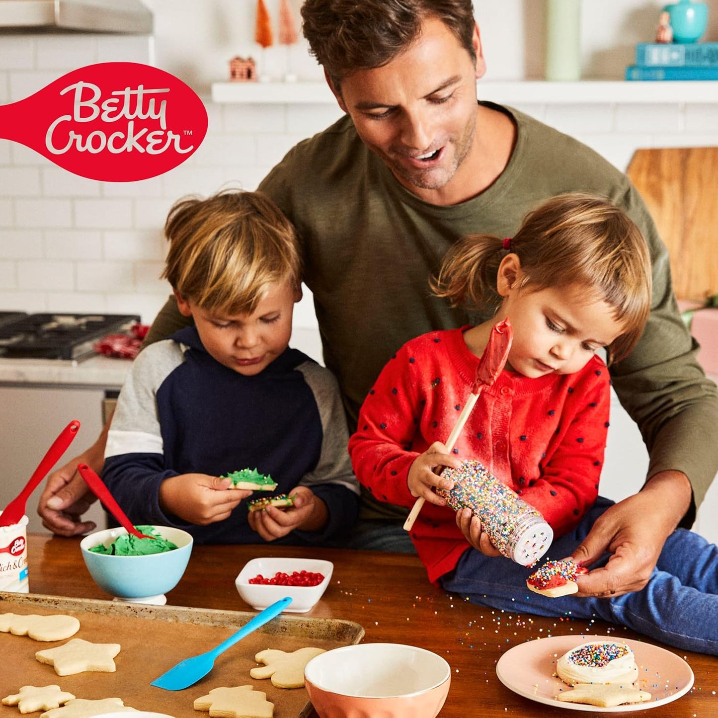 Betty Crocker Bisquick Shake 'n Pour Buttermilk Pancake Mix – 5-Minute Morning Breakfast for Back-to-Back Workdays