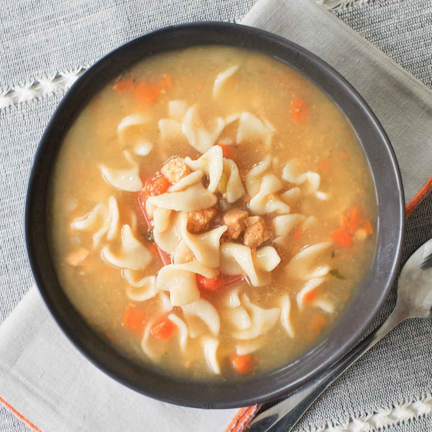 Annie's Organic Bunny Pasta Soup – Quick Pantry Lunch for Home Office and Dorm, 14.3 oz Can