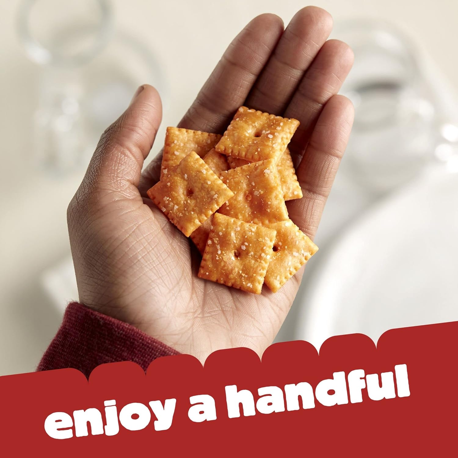 Cheese_Crackers,_Baked_Snack_Crackers,_Lunch_Snacks,_Original,_White_Cheddar