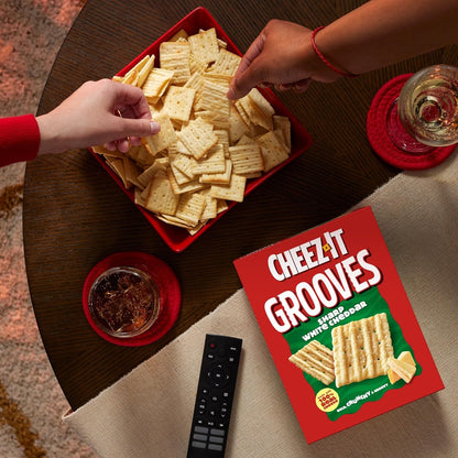 Cheez-It Grooves Crunchy Cheese Crackers – Travel-Friendly Sharp White Cheddar Snack for Rest Stops, Picnics, and Tailgates, 3.25oz 6-Pack