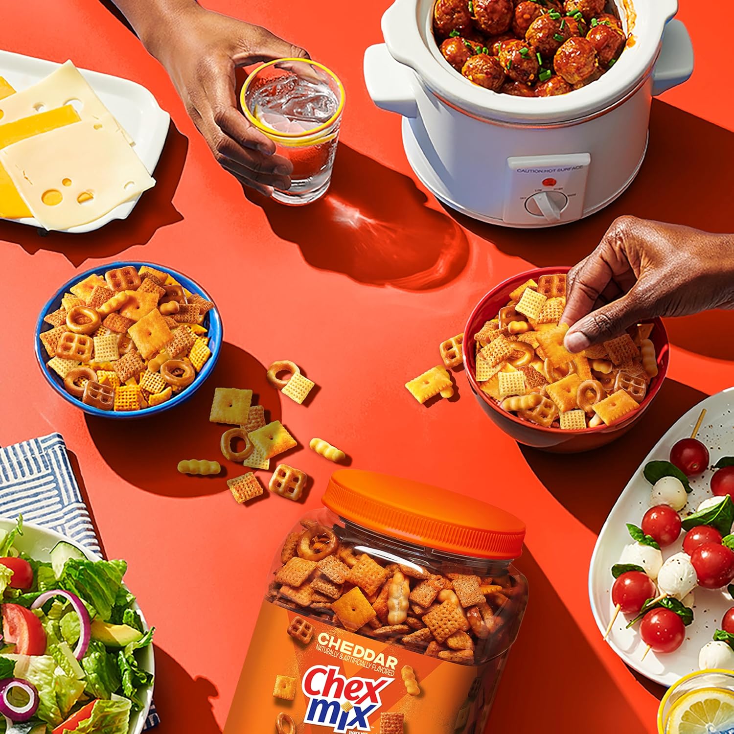 Chex Mix Cheddar Snack Mix Tub – Family-Sized Tub for Playdates, School Snacks, and Lunchbox Variety, 20 oz