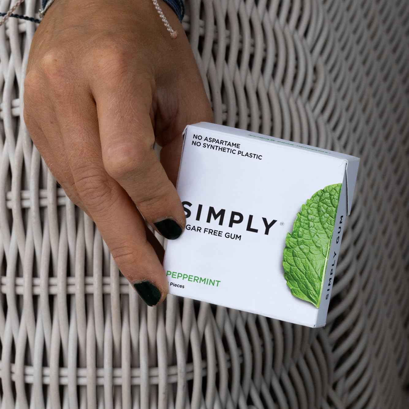 SIMPLY Gum Peppermint Xylitol Chewing Gum – Thoughtful Stocking Stuffer for Her, Clean-Ingredient Gum Lover's Gift Pack of 45 Pieces