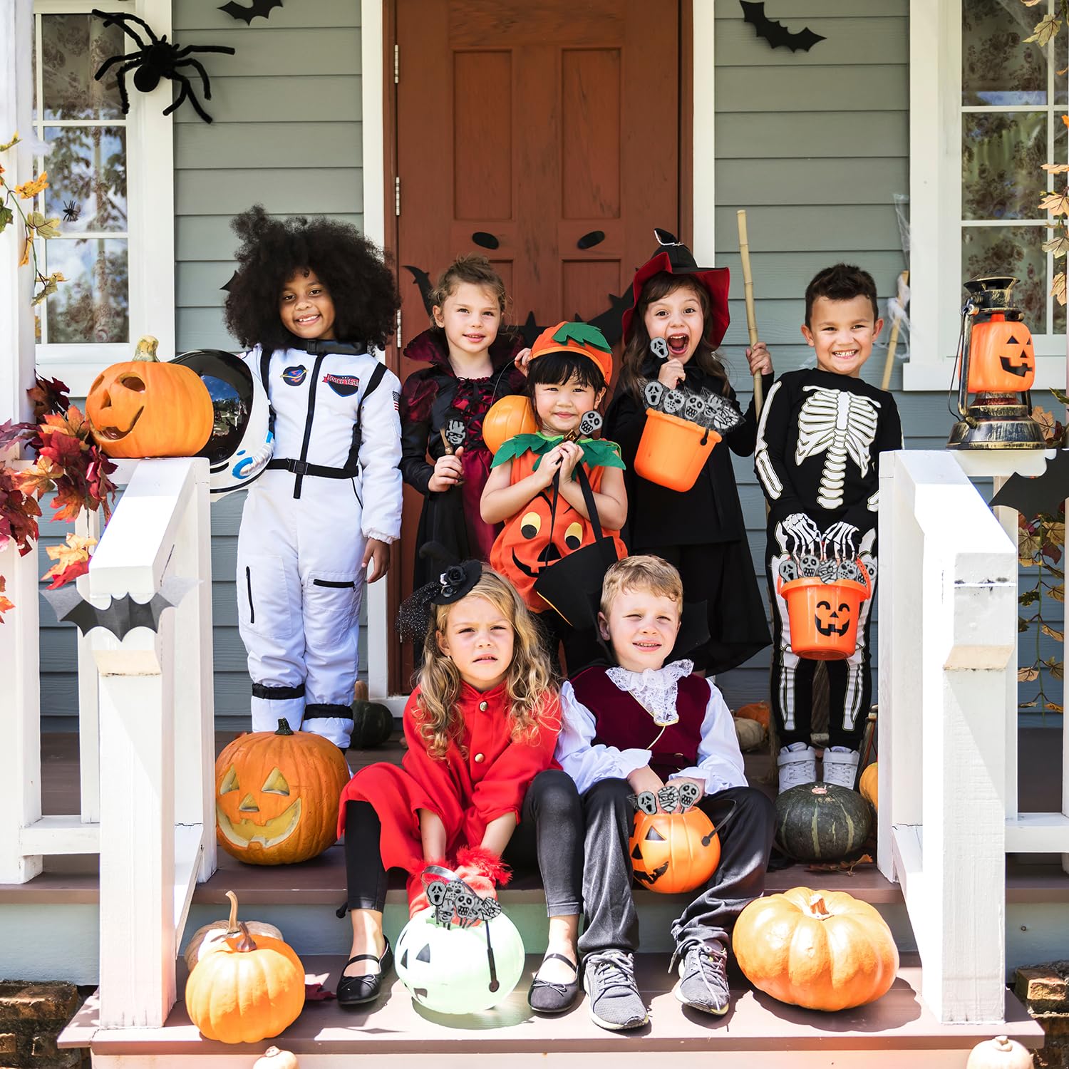 Fruidles Halloween Suckers – Durable Individually Wrapped Candy for Outdoor Haunted House Events