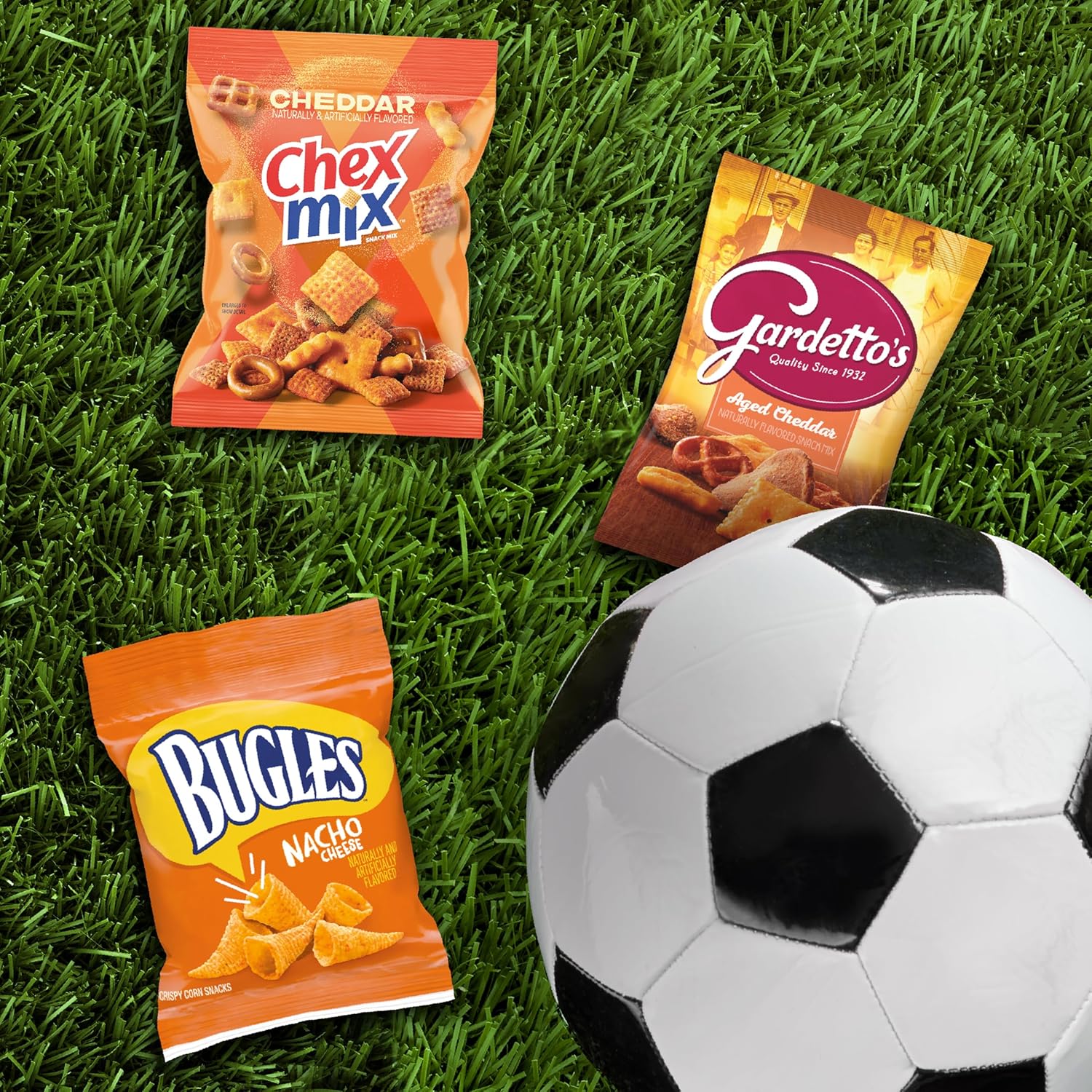 General Mills Cheesy Snack Variety Pack – Kids Lunchbox Snack Box with Cheddar Chex Mix, Nacho Bugles, and Gardetto's Single-Serve Bags