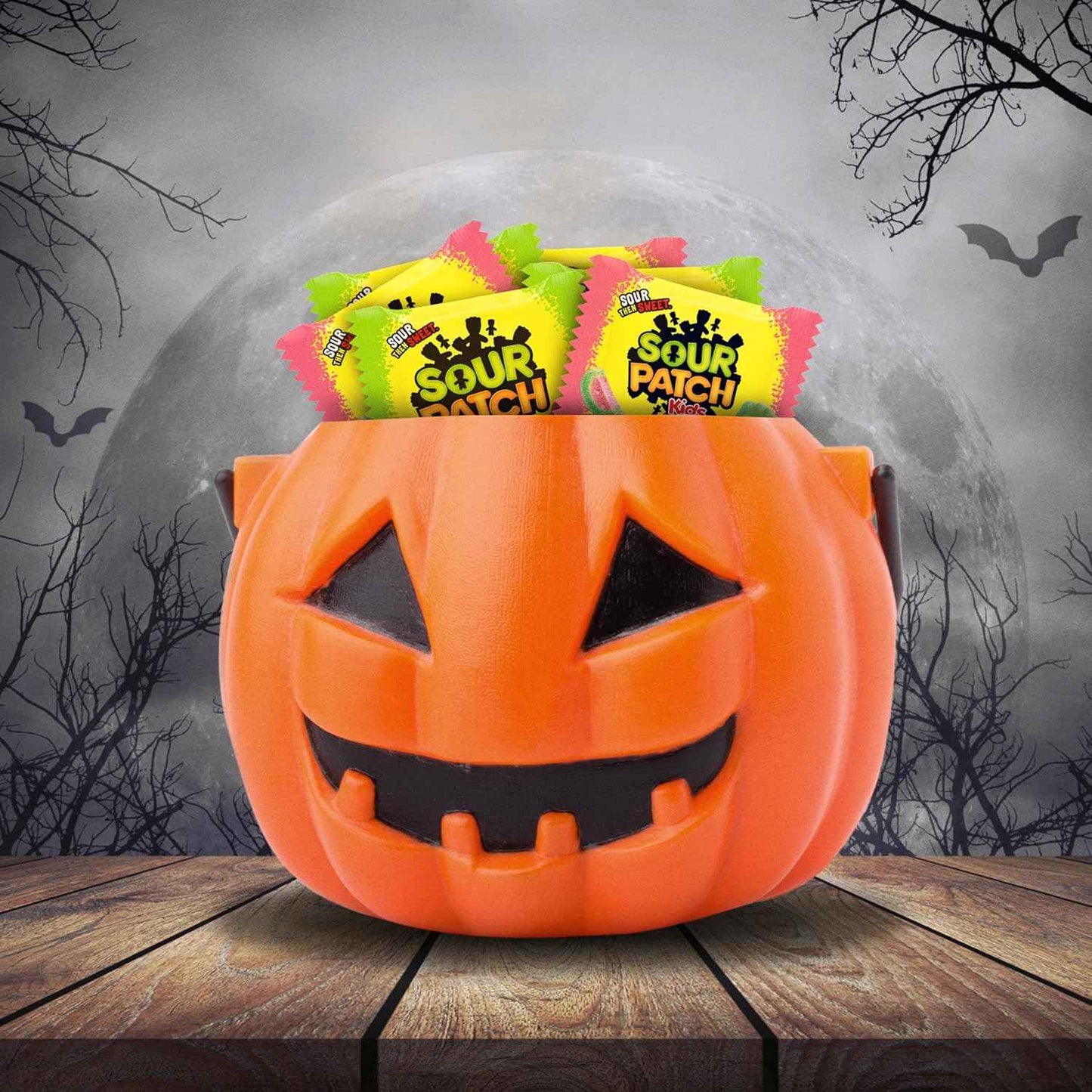 SOUR PATCH KIDS Halloween Candy Variety Pack - Bulk Trick or Treat Bags for Classroom Party Gift Bag Stuffers
