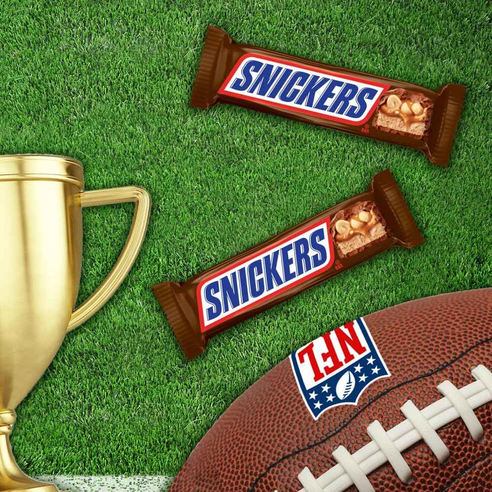SNICKERS NFL Football Full Size Chocolate Candy Bars – Ready-to-Give Game Day Gift Basket for Football Fans and Hosts