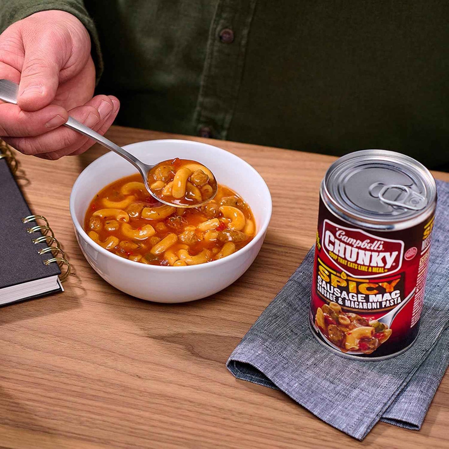 Campbell's Chunky Spicy Sausage Mac Soup, 18.8 oz Can – Heat-and-Eat Office Breakroom Meal with 18g Protein to Power Through the Workday
