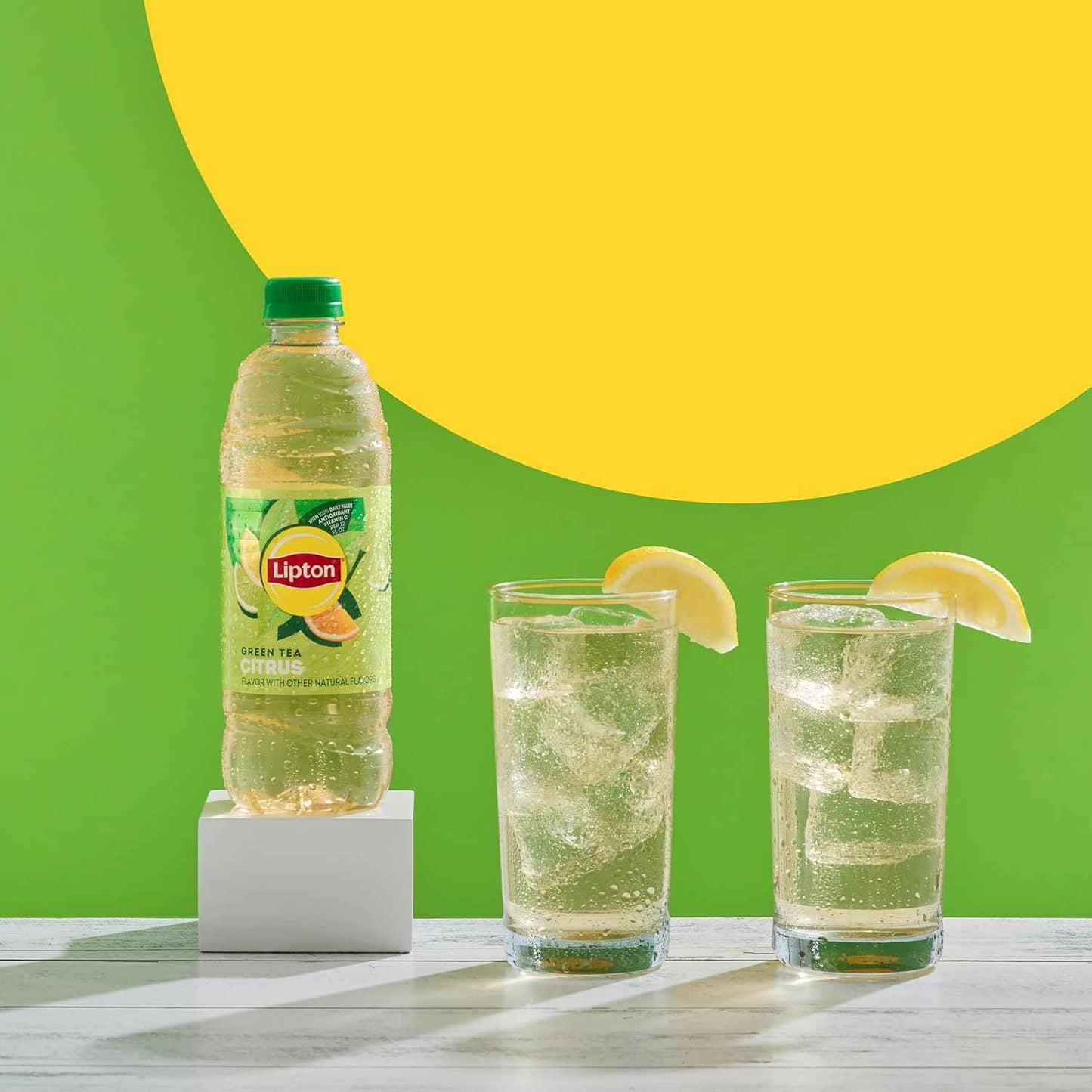Lipton Green Tea Citrus Bottle (16.9 fl oz, Pack of 12) – Midday Focus Drink for Office Desk and Study Room Refreshment