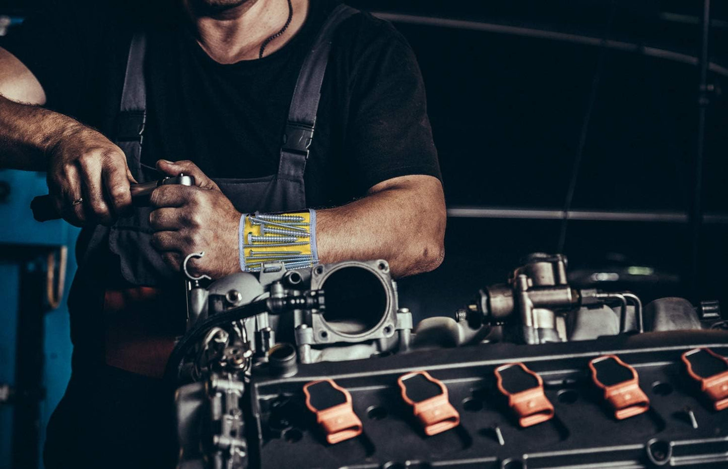 Magnelex Magnetic Wristband – Unique Christmas Stocking Stuffer Gift for Men Who Have Everything, Holds Screws and Drill Bits Hands-Free