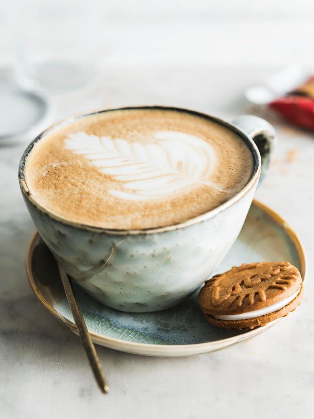 manufactured in belgium under the original lotus biscoff brand