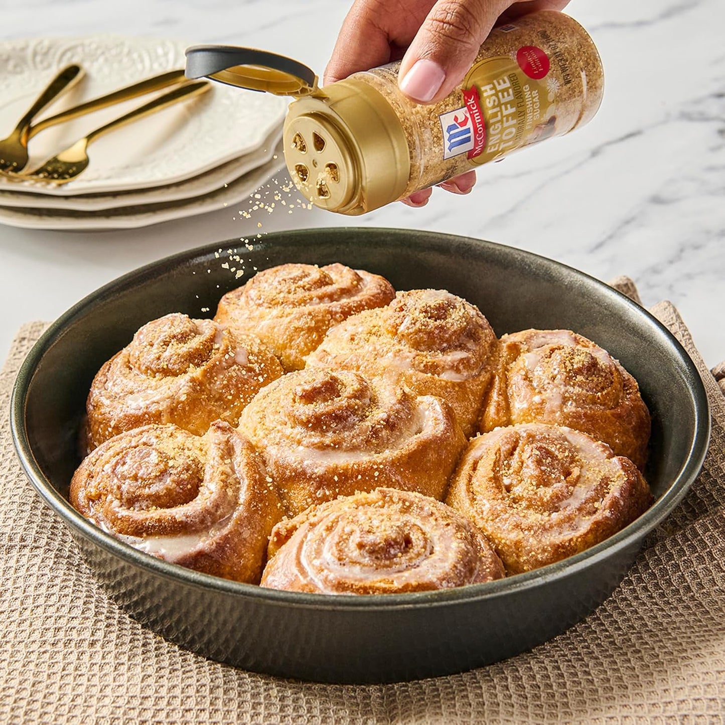McCormick Finishing Sugar – Limited Edition Holiday Hostess Gift for Women, Festive Dessert & Cocktail Topping