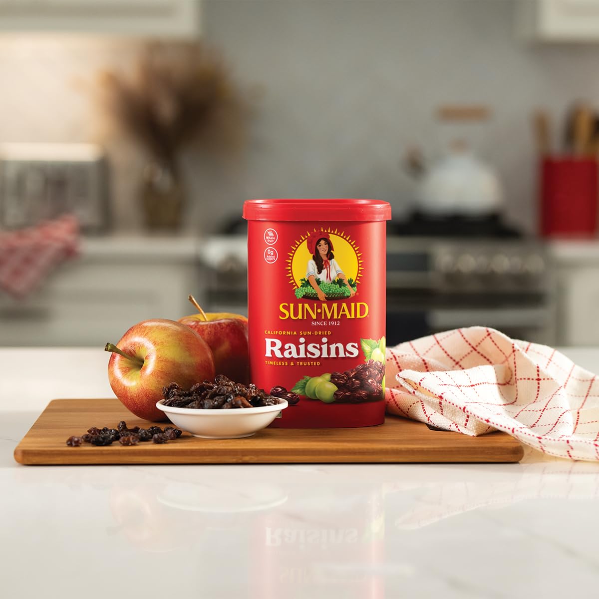 mechanically stemmed raisins with a single-ingredient formulation