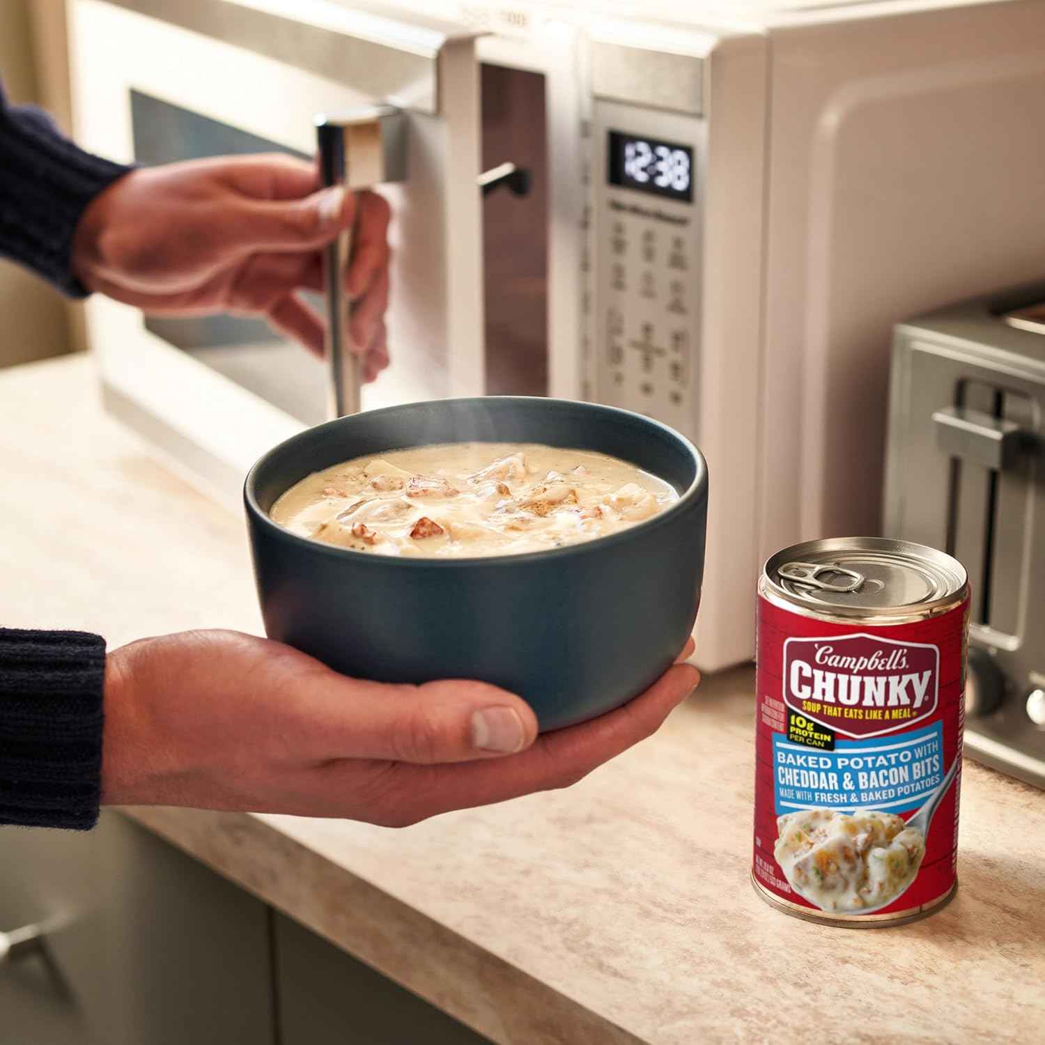 Campbell's Chunky Cheddar Bacon Potato Soup – Quick Microwavable 18.8 Oz Meal for Workplace Pantry