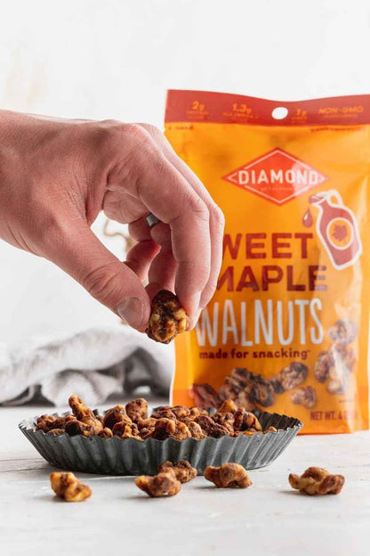 Diamond of California Sweet Maple Walnuts 4 oz – Portable Maple Walnut Snack for Road Trips and Picnics