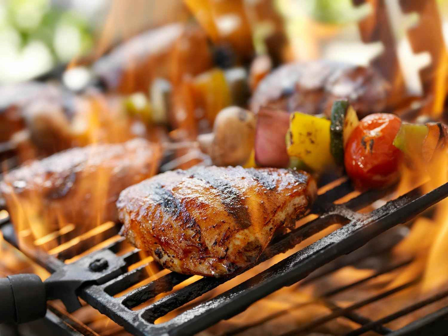 Mrs. Dash Chicken Grilling Blend for Outdoor Patio Dinners, No-Salt BBQ Seasoning for Backyard Gatherings