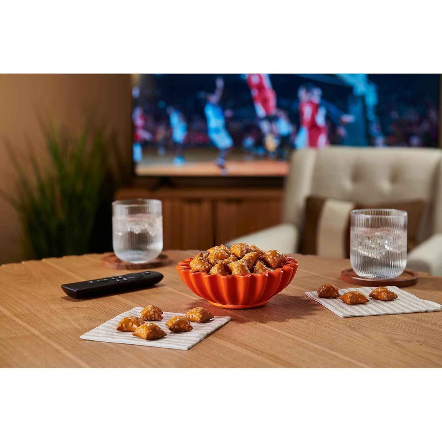 Reese's Filled Pretzels Peanut Butter and Strawberry Nuggets – Office Desk Snack for Between-Meeting Pick-Me-Ups and Video Calls