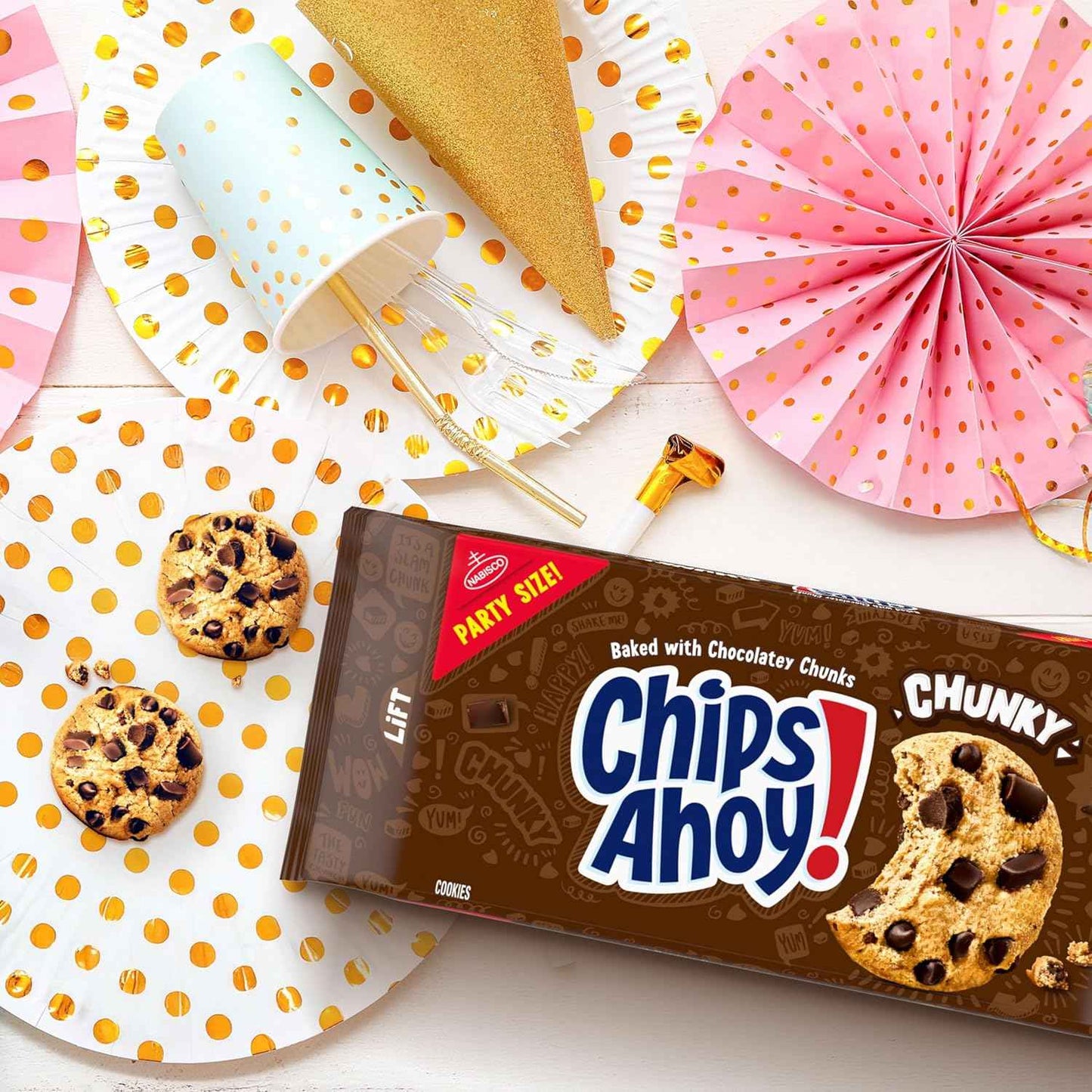 CHIPS AHOY! Chunky Chocolate Chip Cookies Party Size – Single-Pack Pantry Staple for Clean Kitchens, 24.75 oz