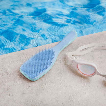 Tangle Teezer Ultimate Detangler Brush – Gym Bag Ready Detangler, Post-Workout Hair Smoothing Anywhere
