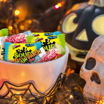 SOUR PATCH KIDS & SWEDISH FISH Halloween Candy – 160 Pre-Sealed Bags for Front Porch, Doorway, and Outdoor Candy Stations
