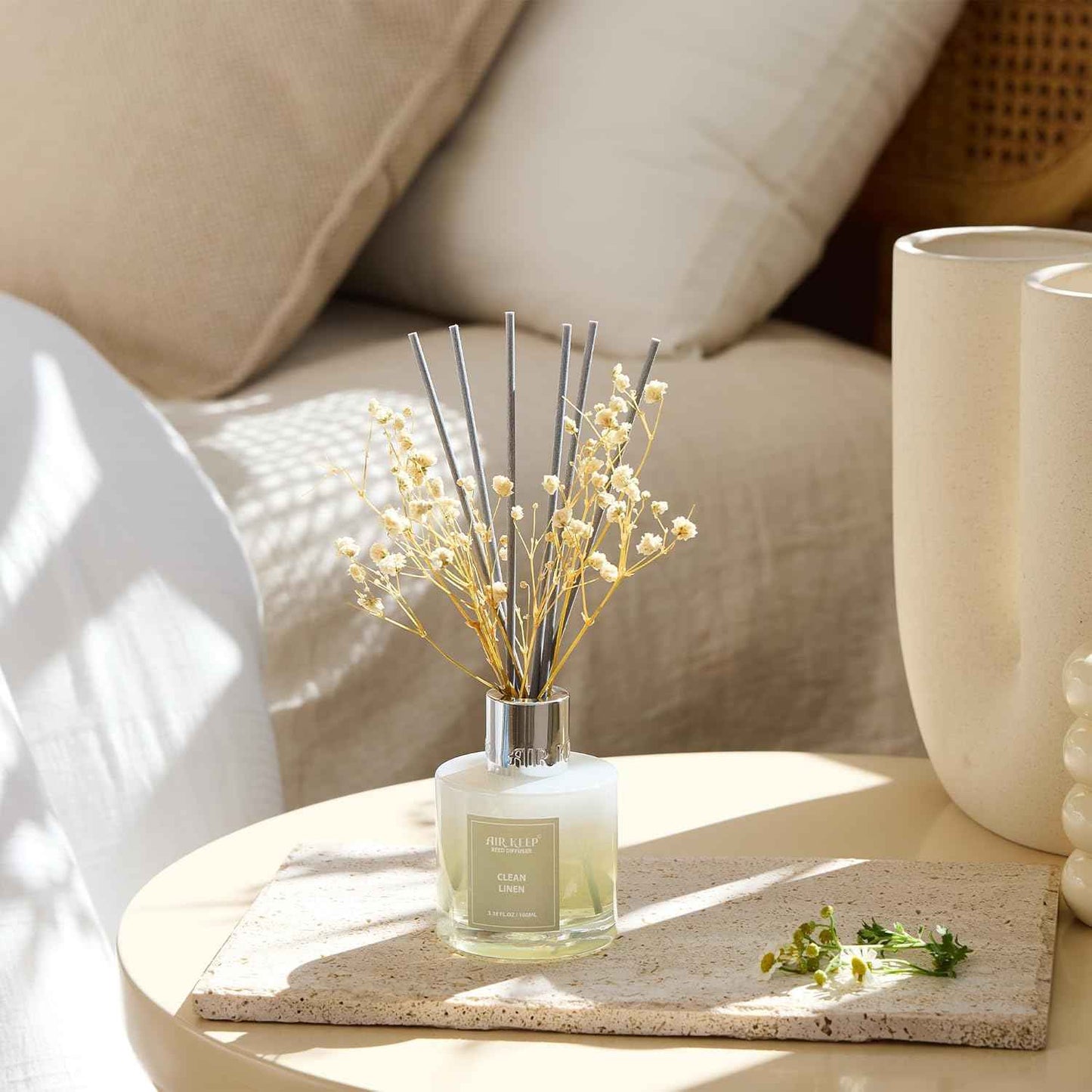 Reed Diffuser for Studio Apartment – Effortless Passive Fragrance with Simple Flip-and-Refresh Maintenance