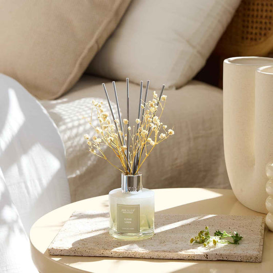 Reed Diffuser for Studio Apartment – Effortless Passive Fragrance with Simple Flip-and-Refresh Maintenance